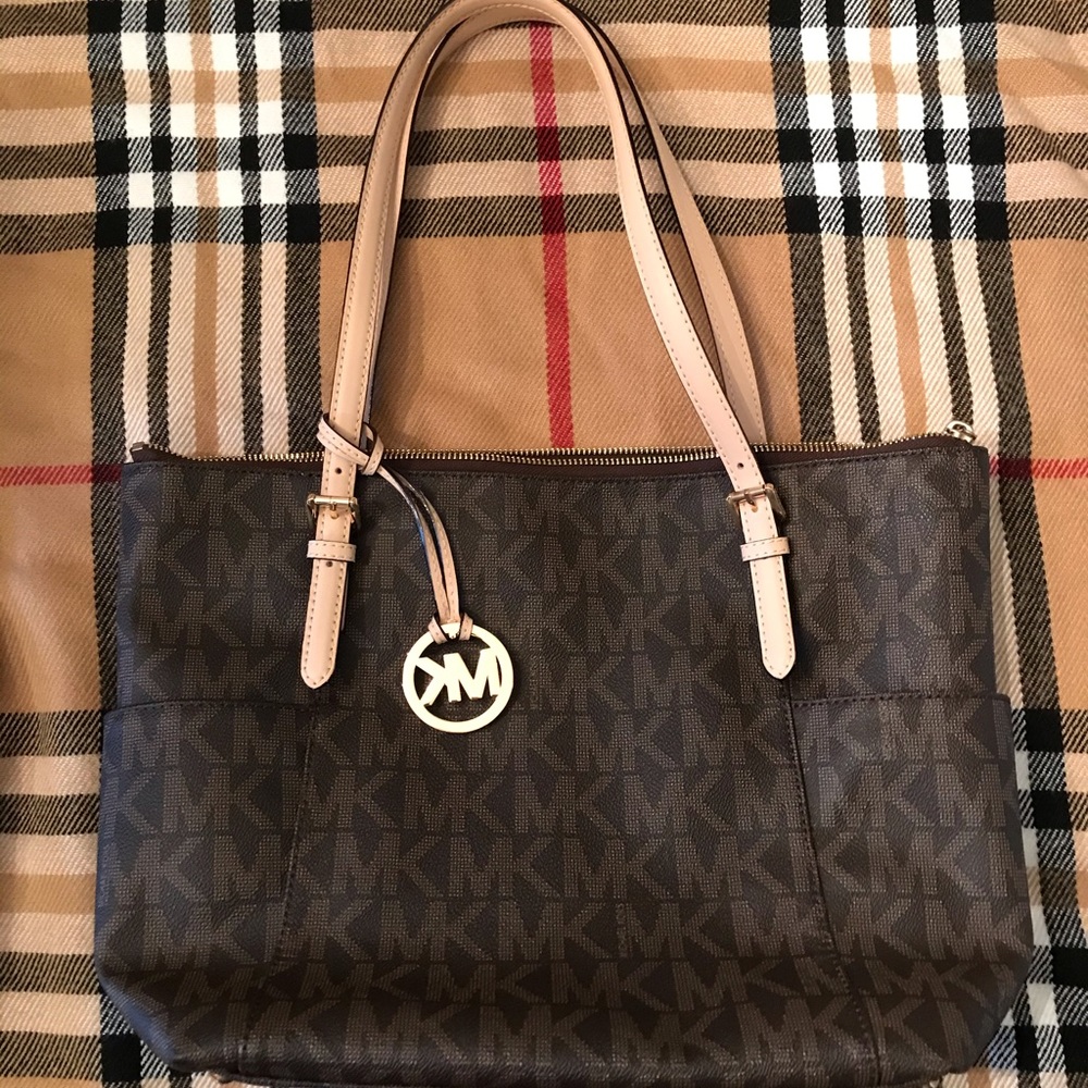 Michael Kors jet set medium tote